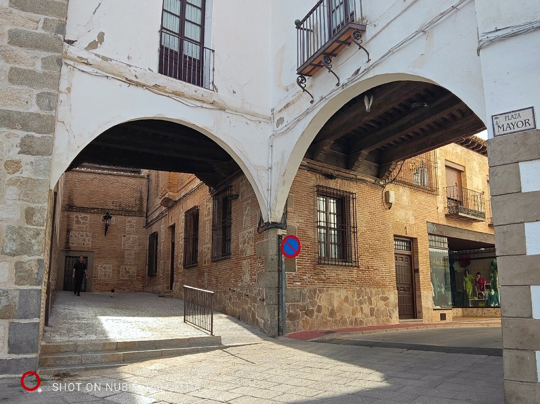 Plaza Mayor-La Puebla de Montalban必去景点