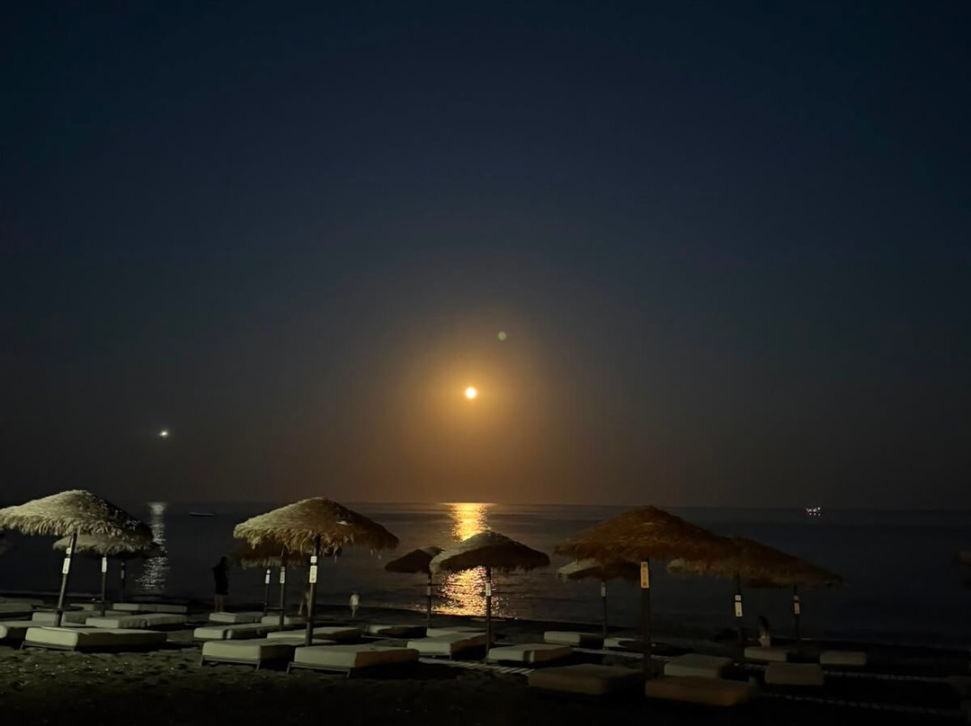 Perivolos Beach-佩里沃罗必去景点