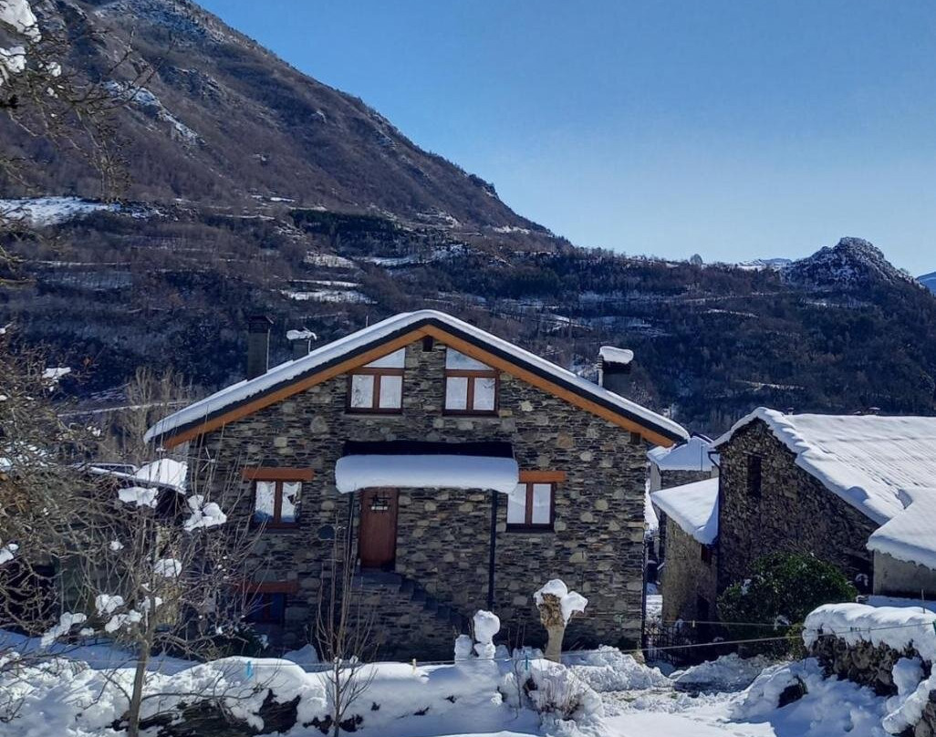 Apartamentos Turisticos: Tu casa en Sahun
