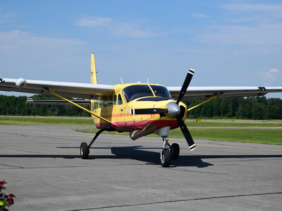 Parachute Victoriaville-Victoriaville必去景点