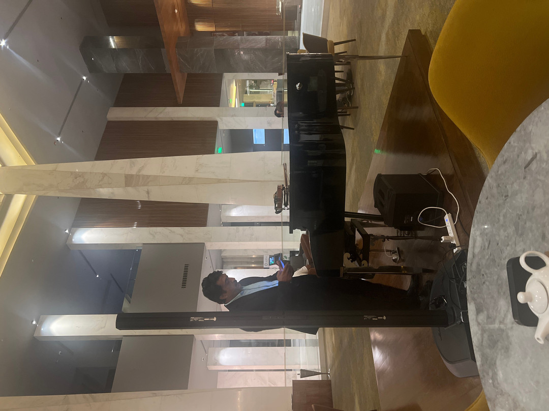 开罗都喜天丽湖景酒店主图