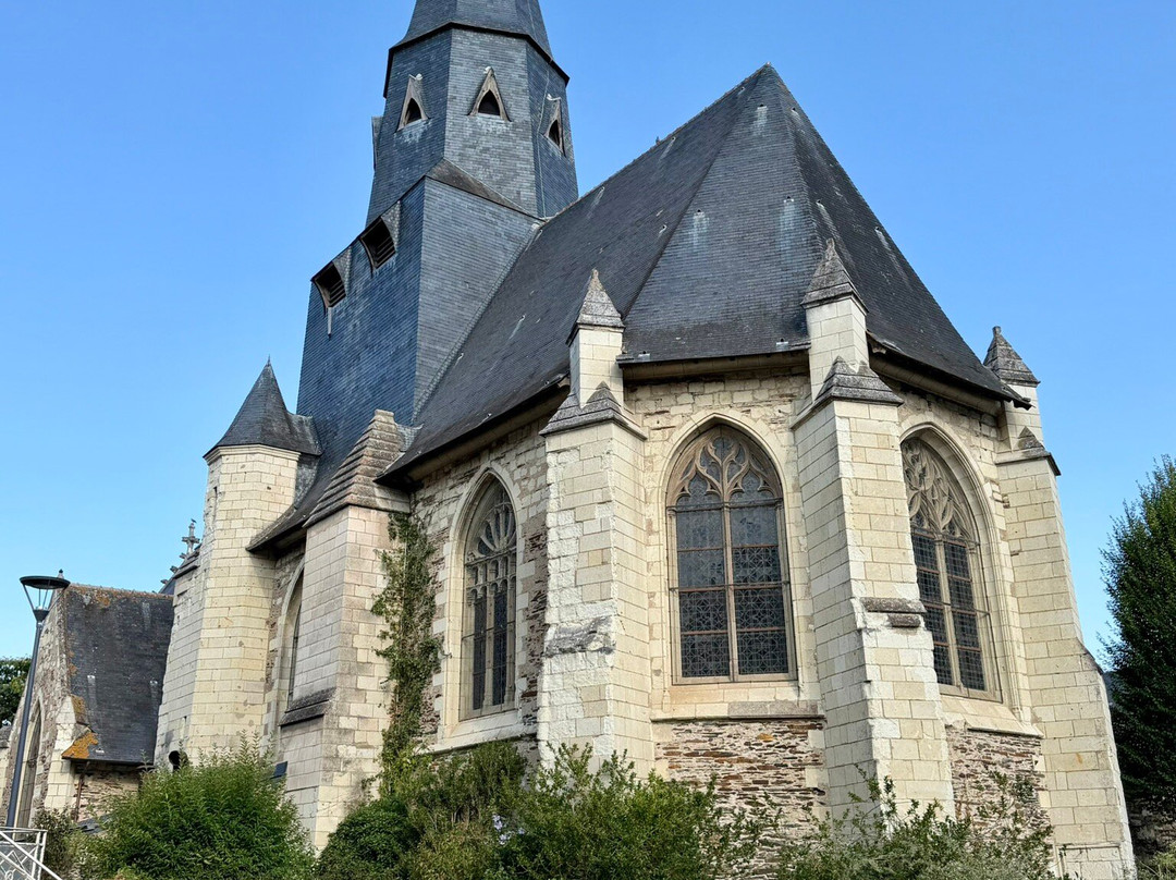 Eglise Saint Aubin-Les Ponts De Ce必去景点