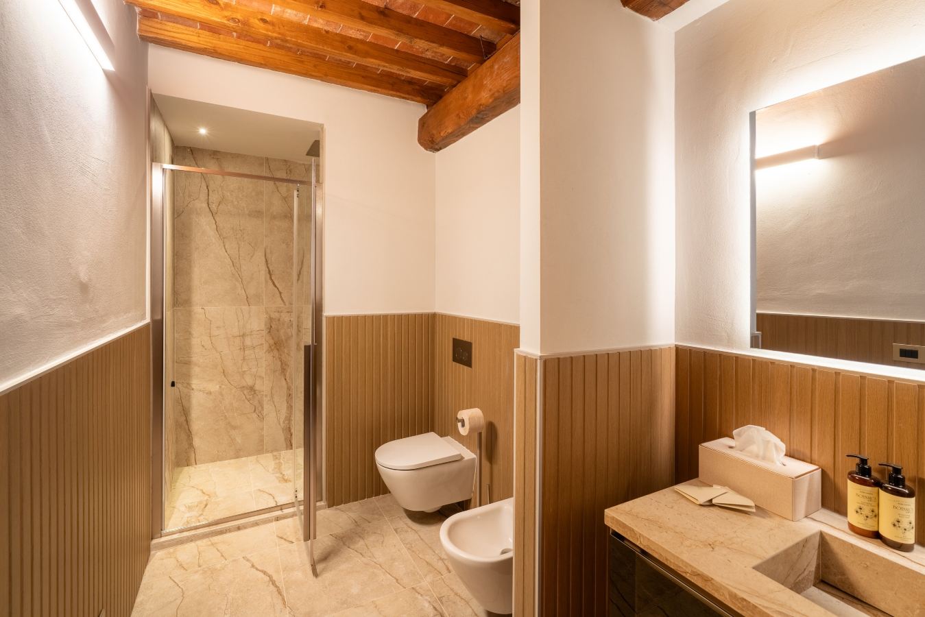 Tenuta Golo - Luxury Vineyard Suites in Montepulciano-浴室