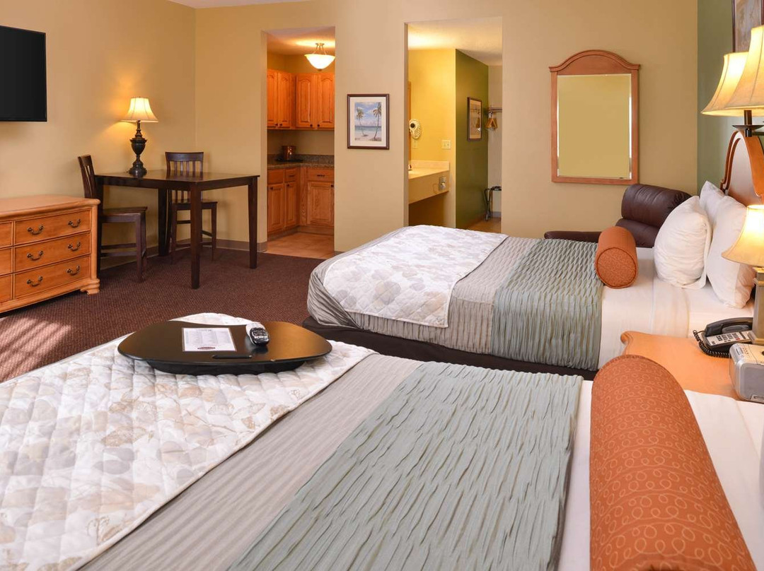 Country Hearth Inn & Suites Edwardsville St. Louis主图