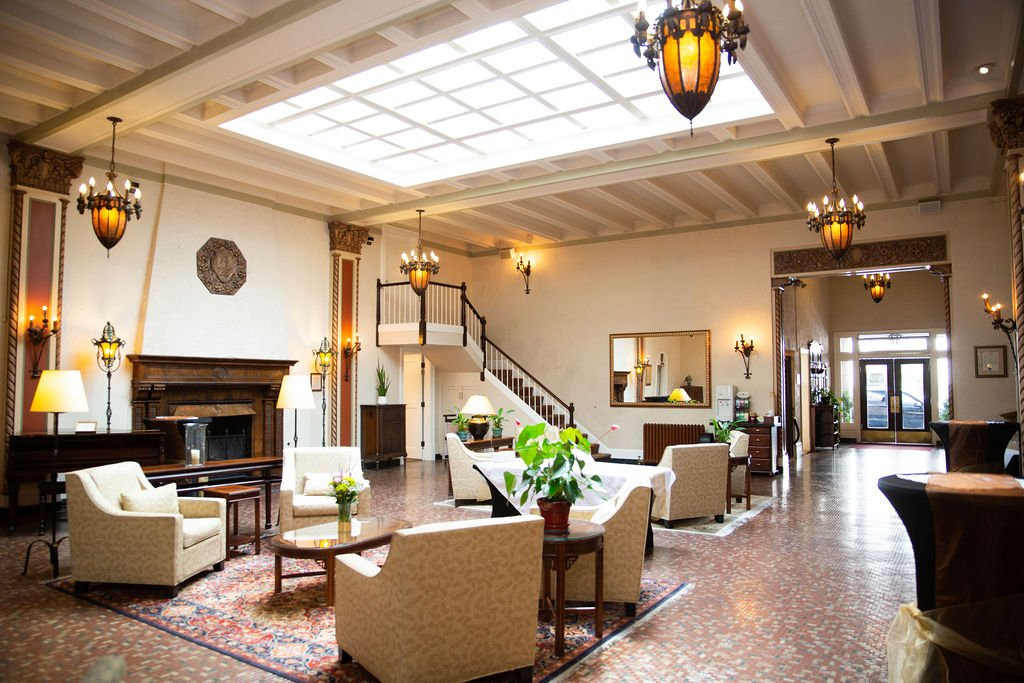 红衣主教酒店主图