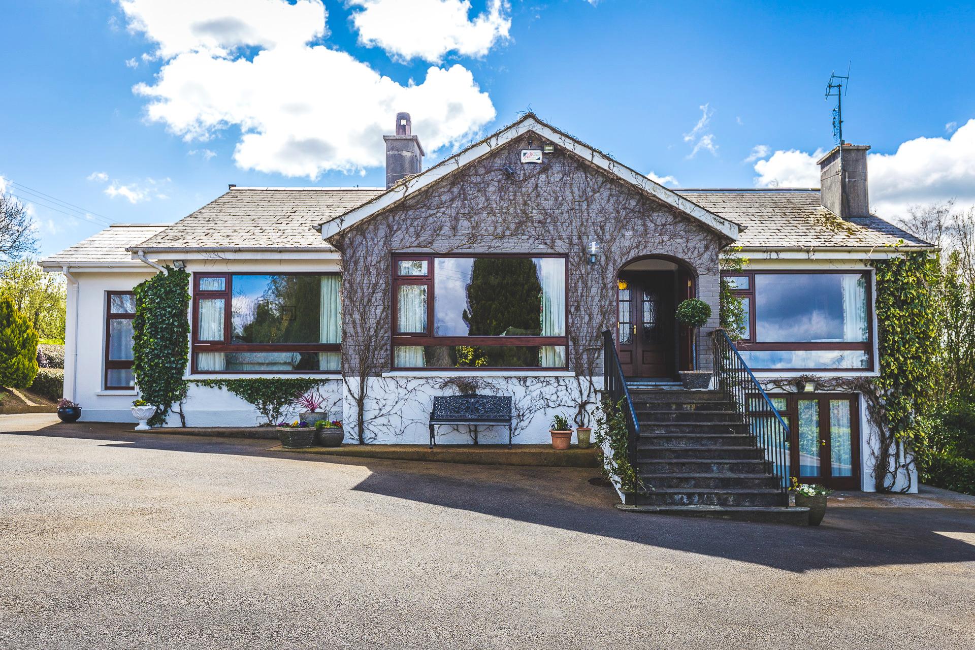 Carrickmourne House-浴室