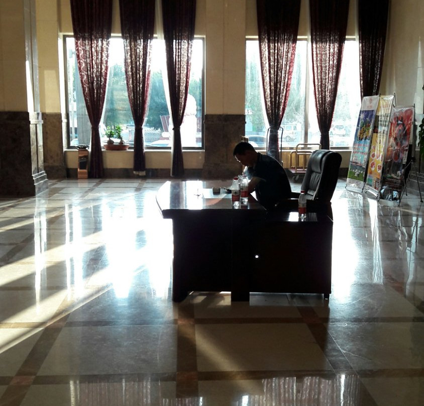 华锡大酒店主图