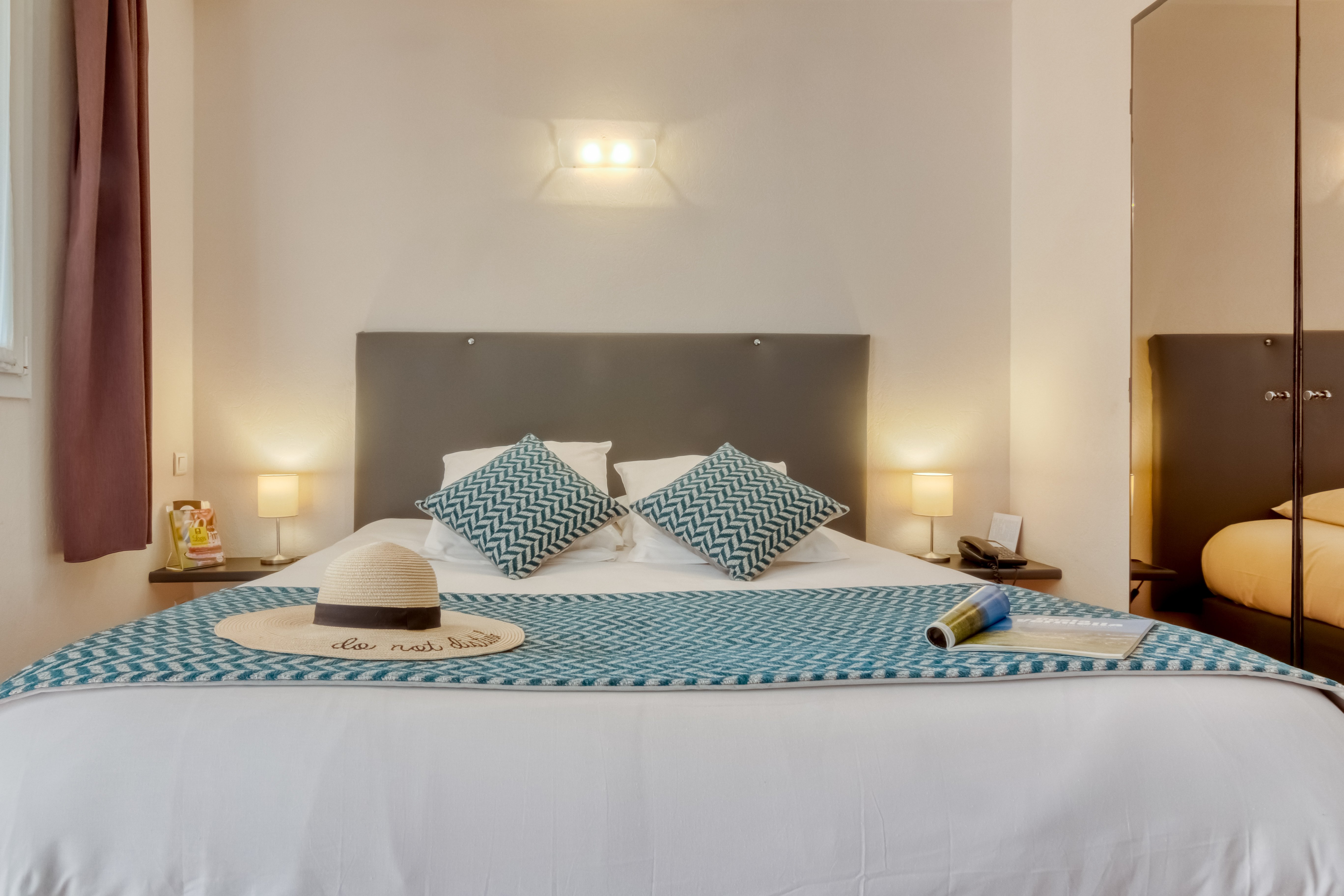 Logis Hôtel les II Mas-官方