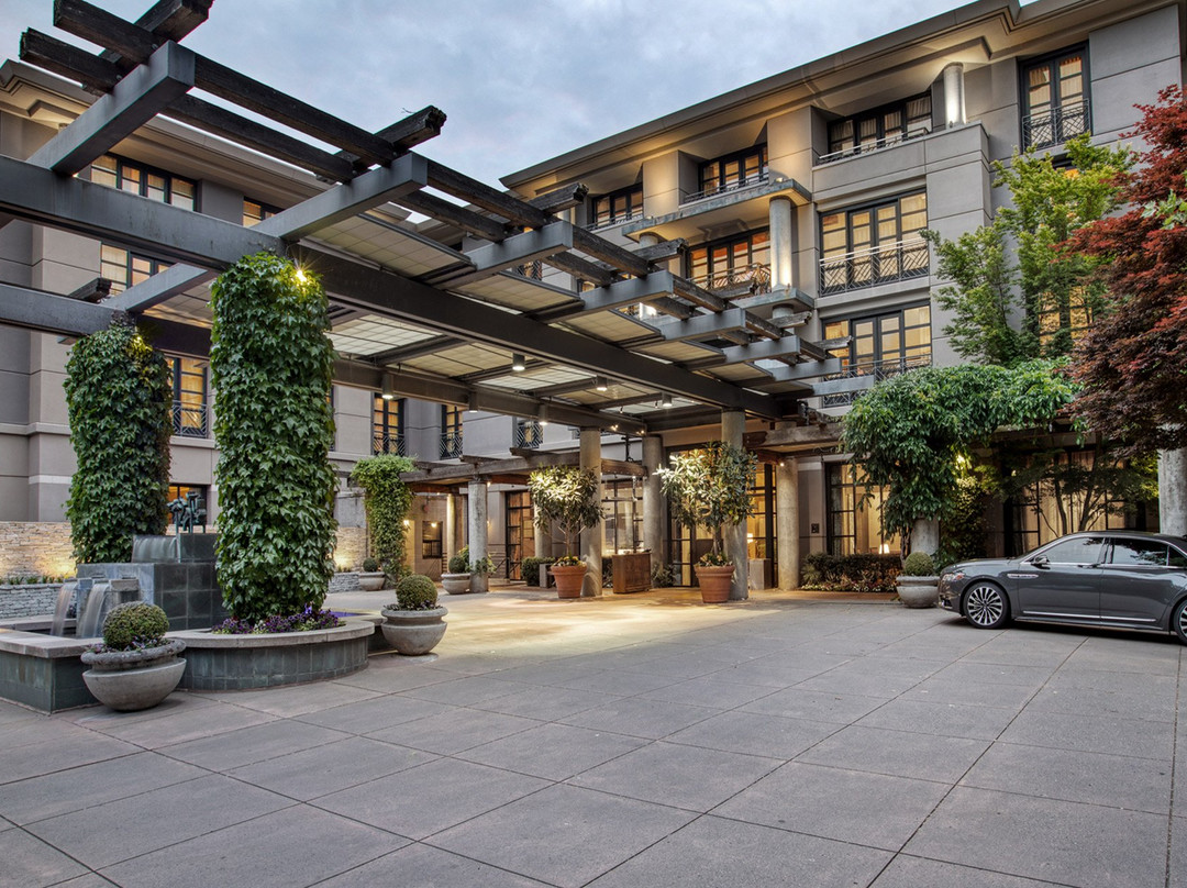 贝尔维尤酒店主图