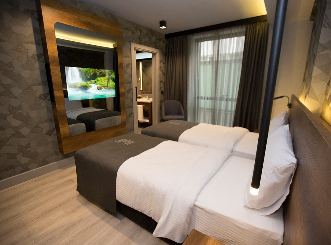 Emen’s Hotel