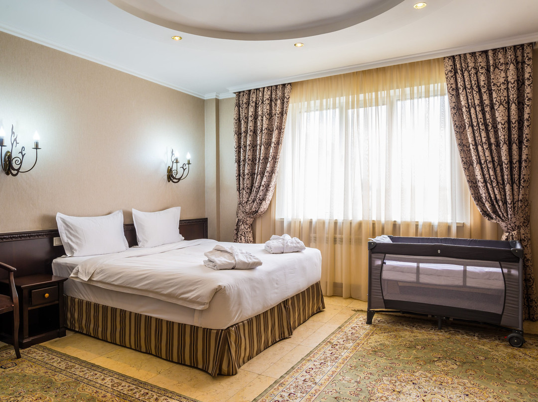 Batan酒店住宿-皇家汽油酒店