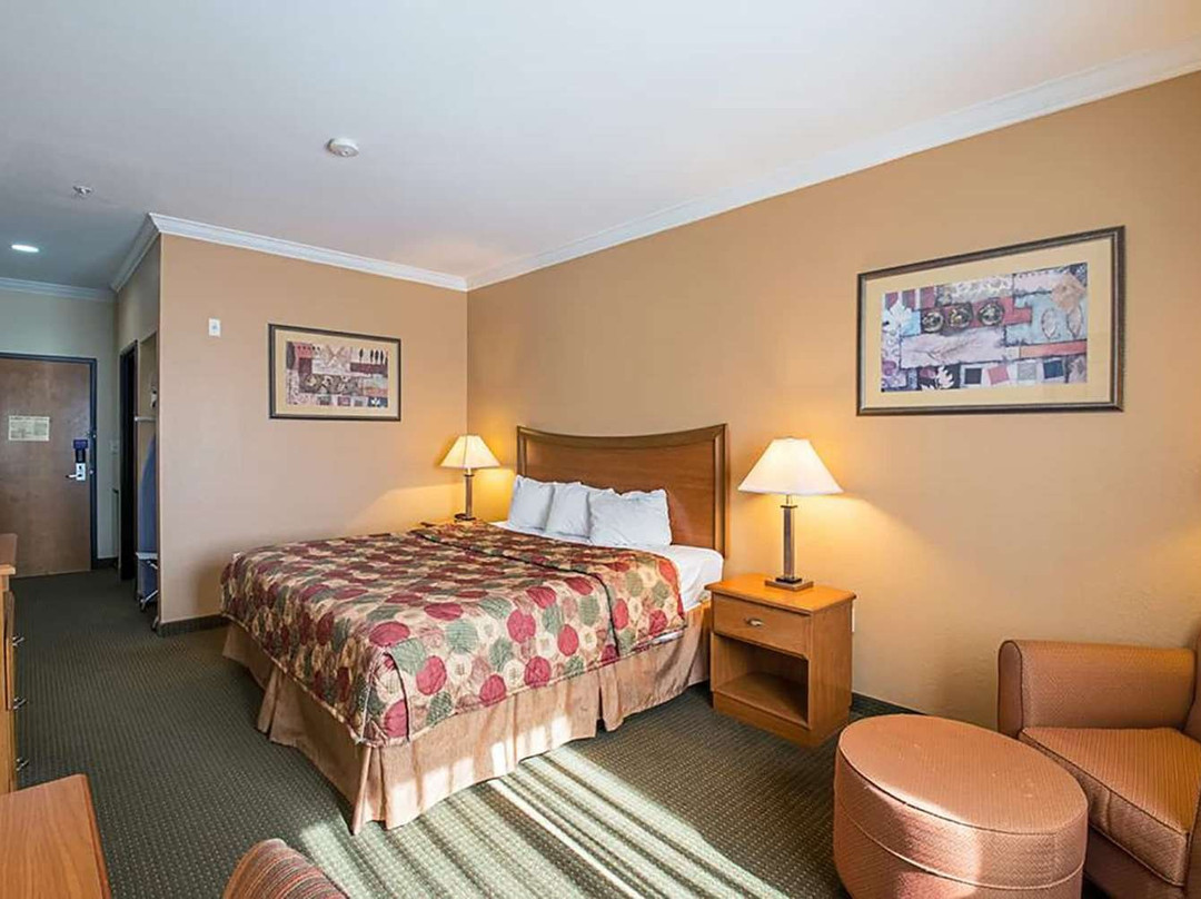 Briggs酒店住宿-Days Inn by Wyndham Copperas Cove