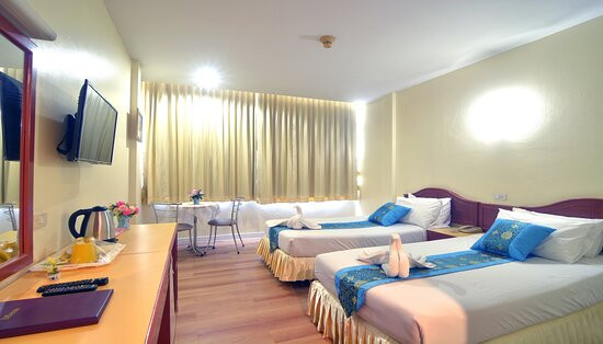 春蓬花园酒店主图