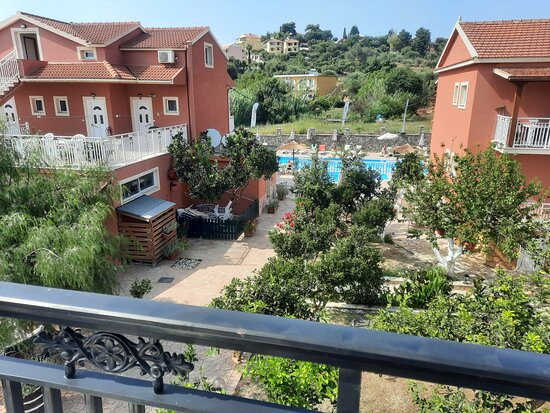 Nafsika and Dionyssos at Rainbow主图