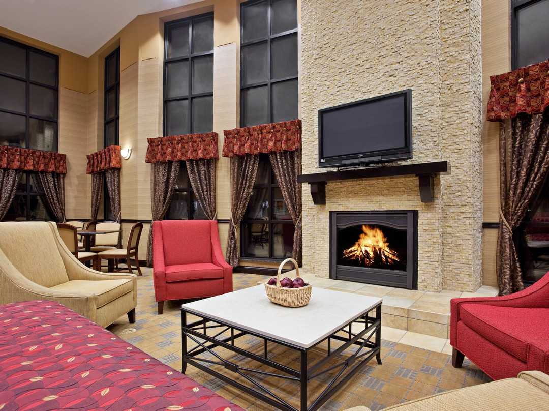 西辛辛那提快捷假日酒店主图