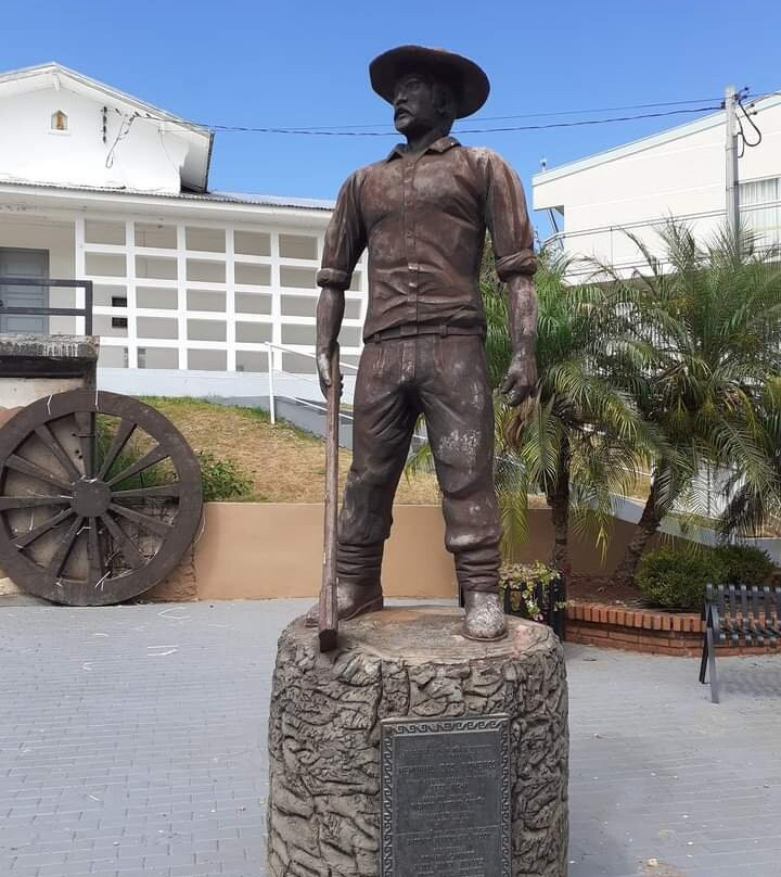 Praça Percy Schreiner