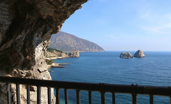 Genoese Rock-Hurzuf必去景点