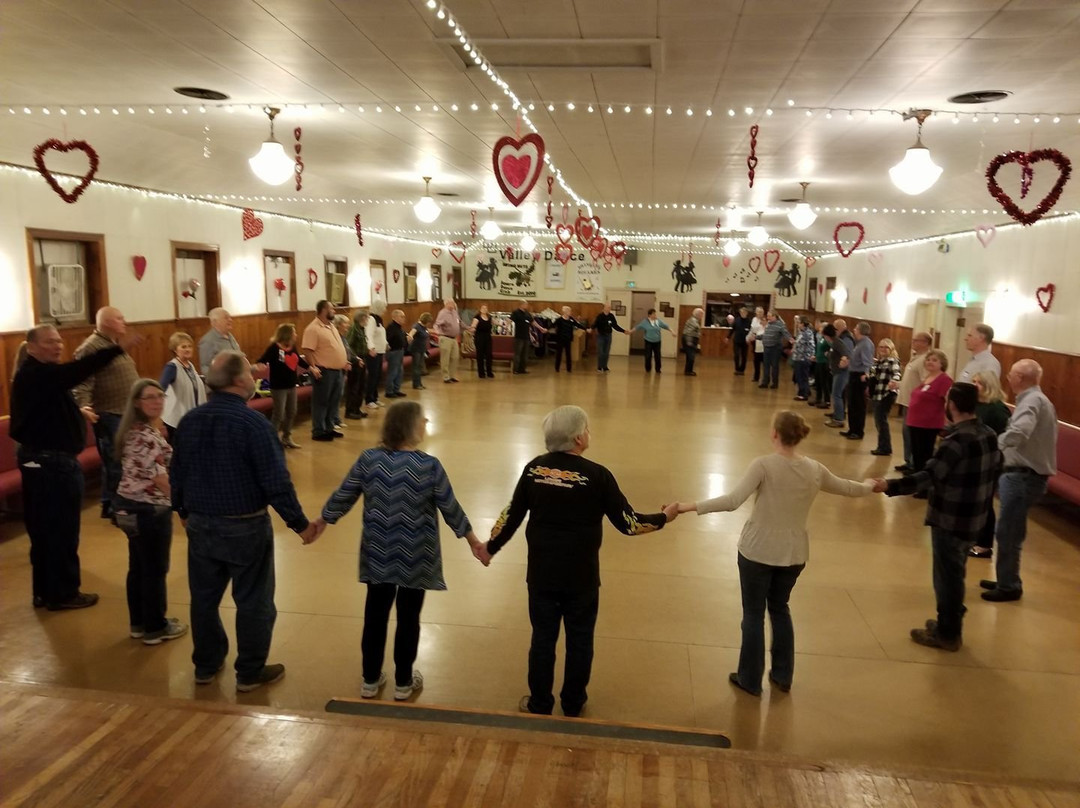 Swingnuts Squaredance Club景点图片