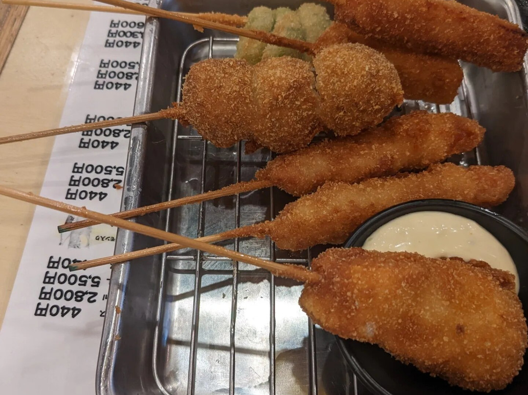 大衆肉酒場ほんで