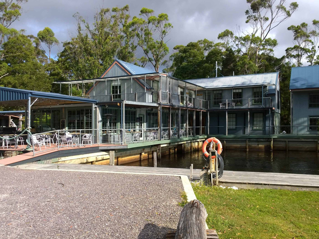 里斯比科夫酒店主图