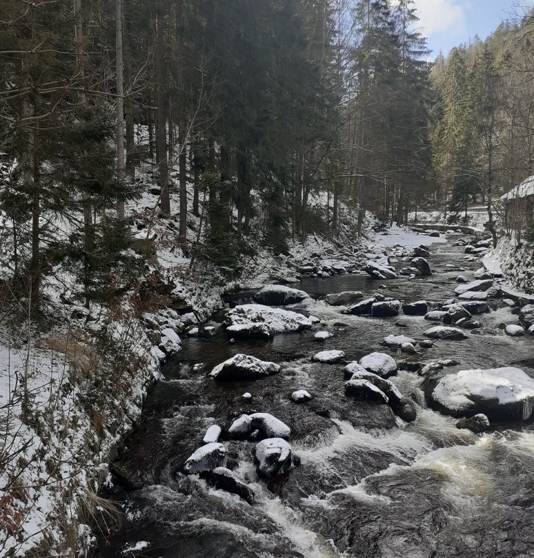 Szklarki Waterfall景点图片