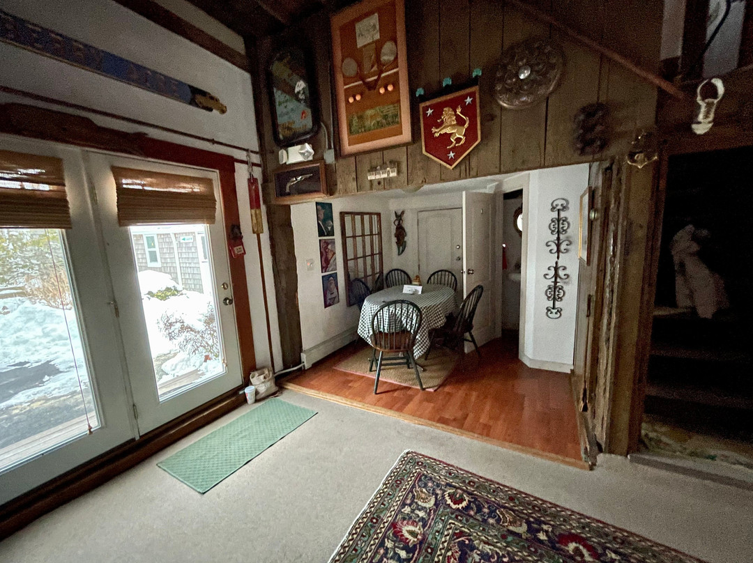 Lamb and Lion Inn主图