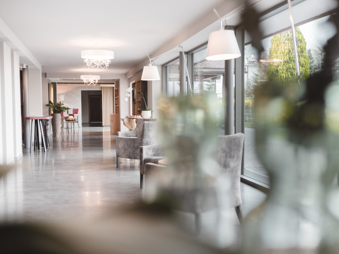 Im Tiefenbrunn主图