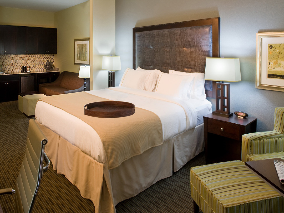 Holiday Inn Express & Suites Waycross by IHG主图