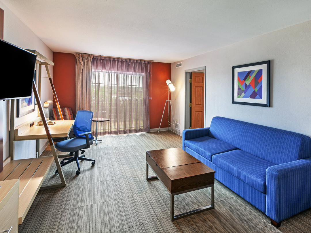 Holiday Inn Express & Suites Jenks By IHG主图