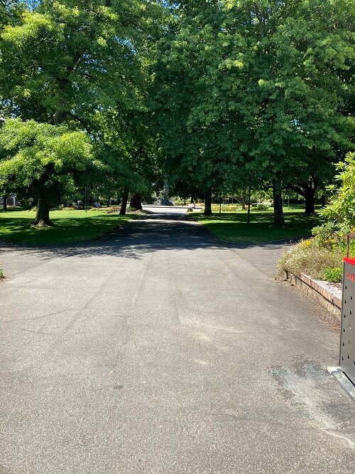 Prince's Square-朗塞斯顿必去景点