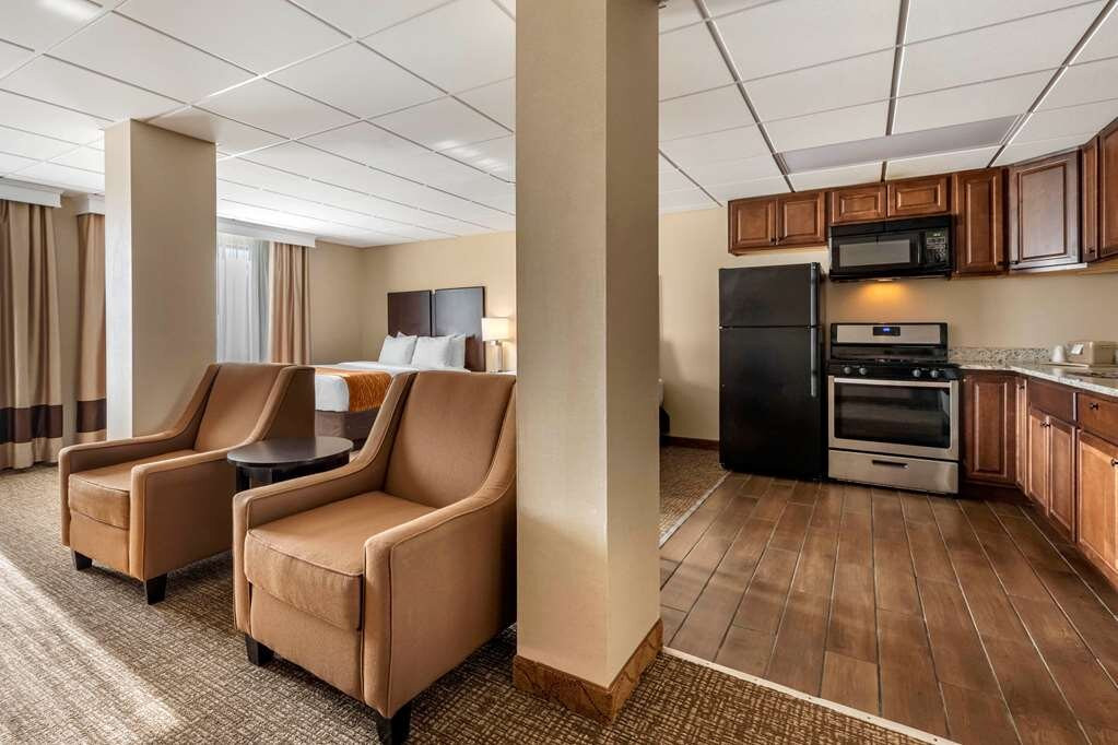 Comfort Inn & Suites主图