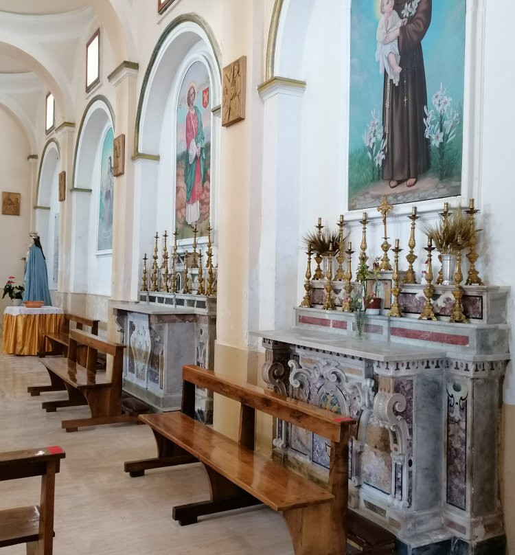 Chiesa di Santa Maria Assunta-Carpinone必去景点
