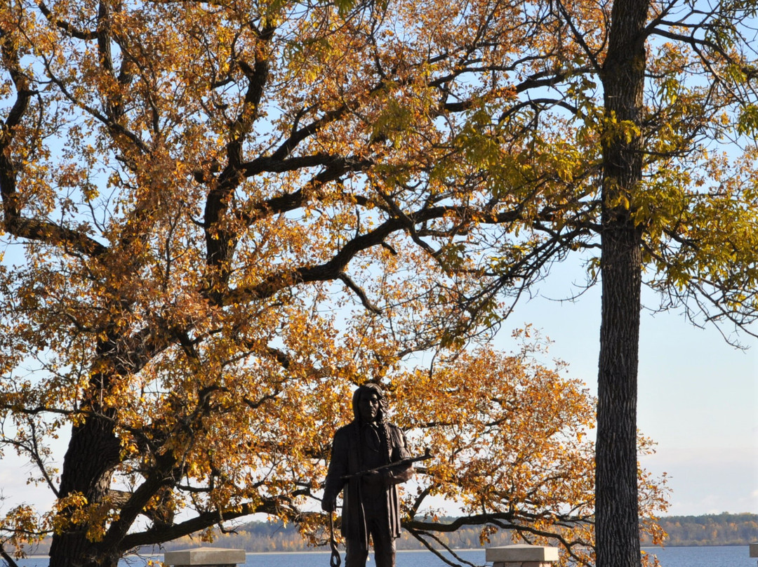 Chief Bemidji Statute-伯米吉必去景点