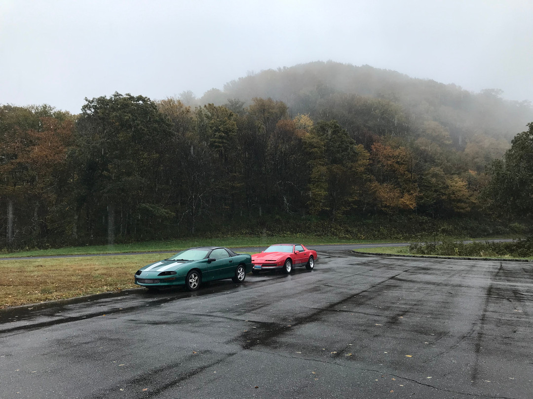 Tail of the Dragon-罗宾斯维尔必去景点