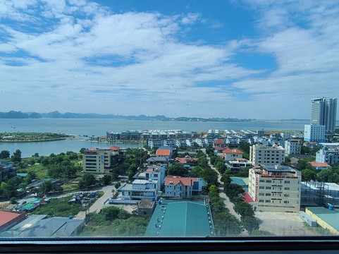 下龙湾皇宫酒店主图