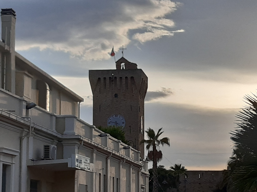 Castello Svevo-雷卡纳蒂港必去景点