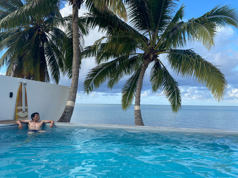 One with Whales-Rurutu必去景点