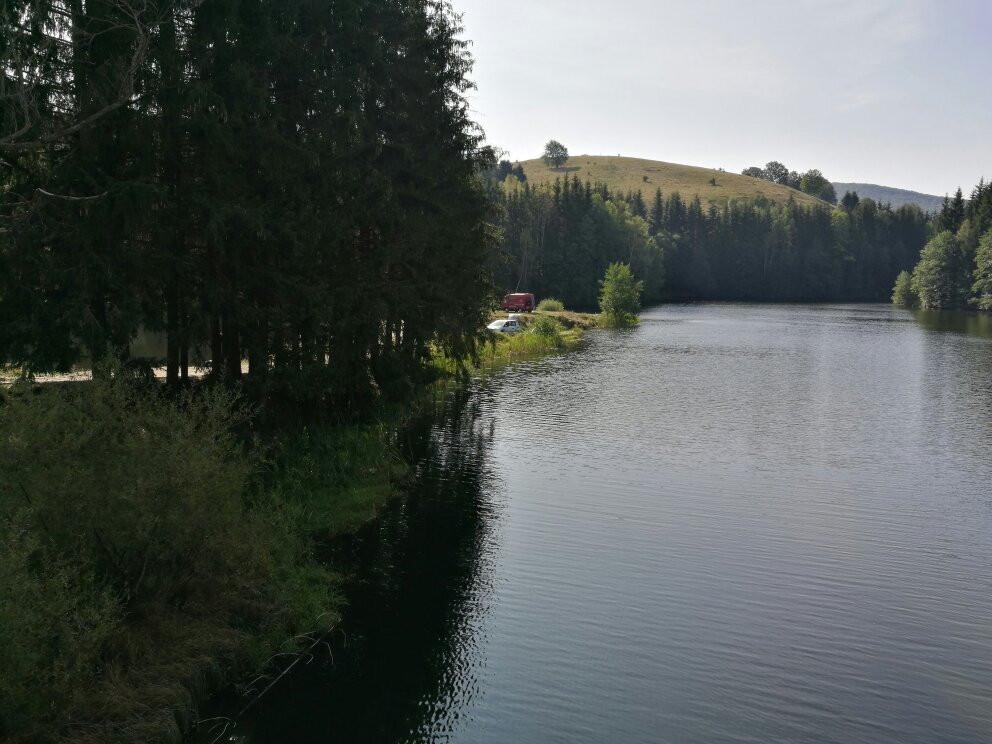 Trei Ape (Three Waters Lake)景点图片