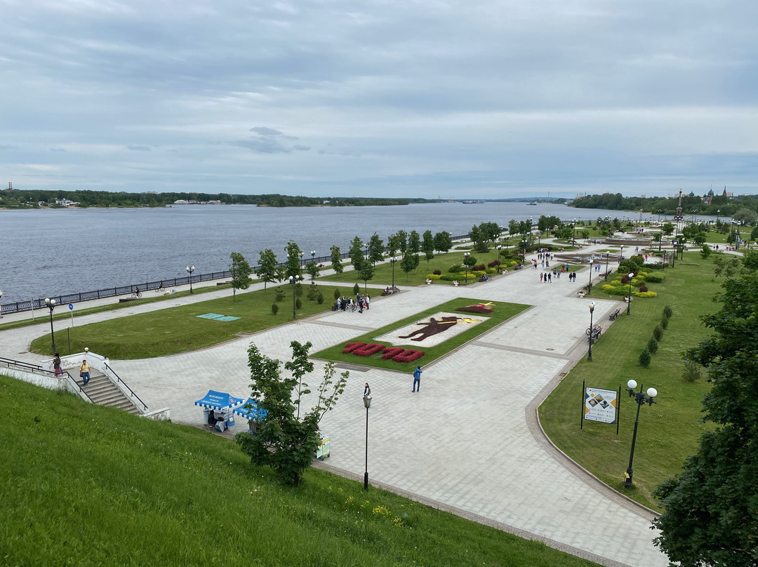 Strelka Fountains景点图片