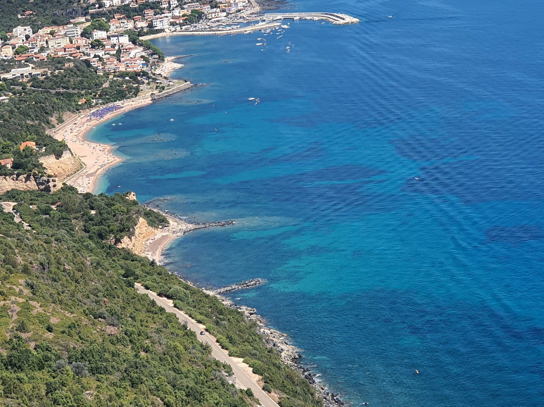 Blu Marine Gulf of Orosei Boat rental & Mini Cruises Box n°7-Cala Gonone必去景点