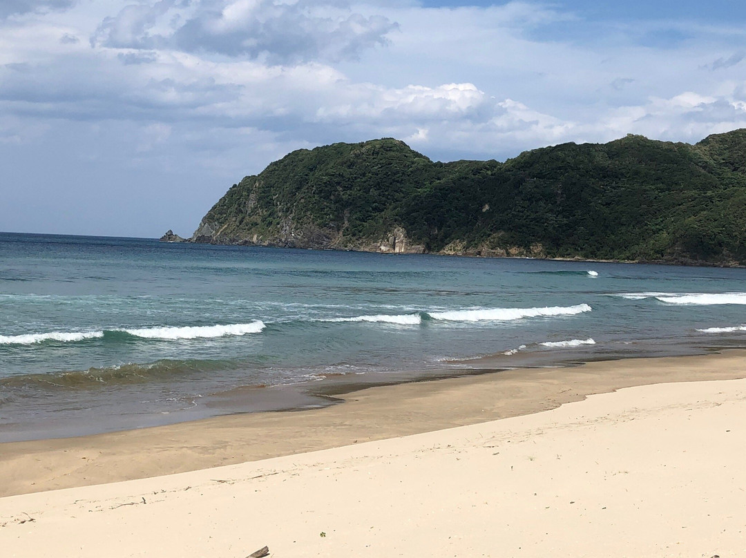 Higashihama Beach景点图片