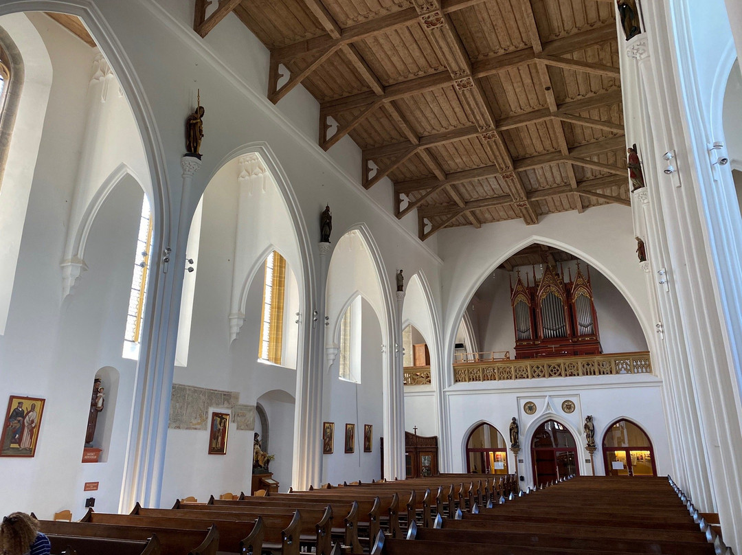 St.- Salvator-Kirche-讷德林根必去景点