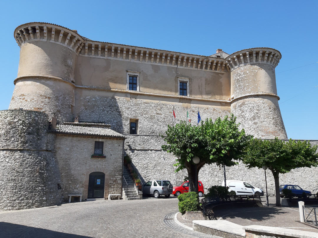 Castello d'Alviano景点图片