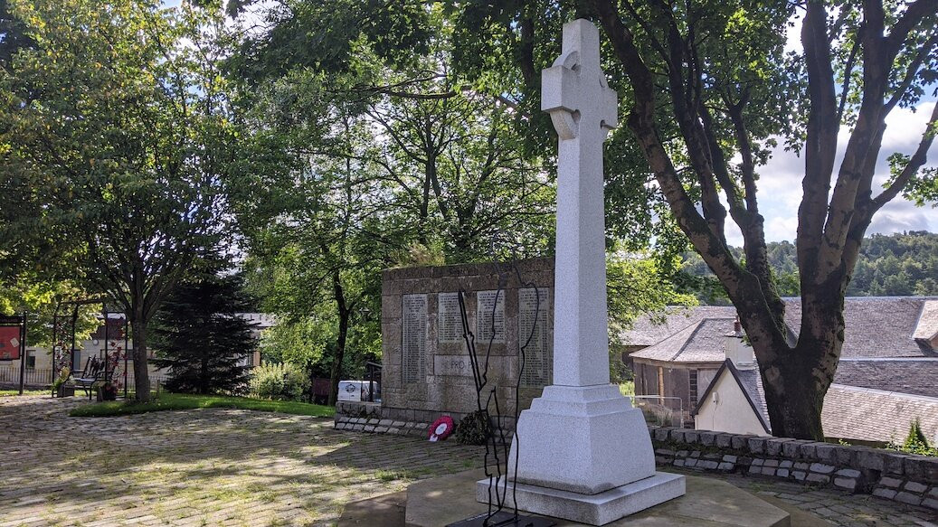 Cumbernauld War Memorial景点图片