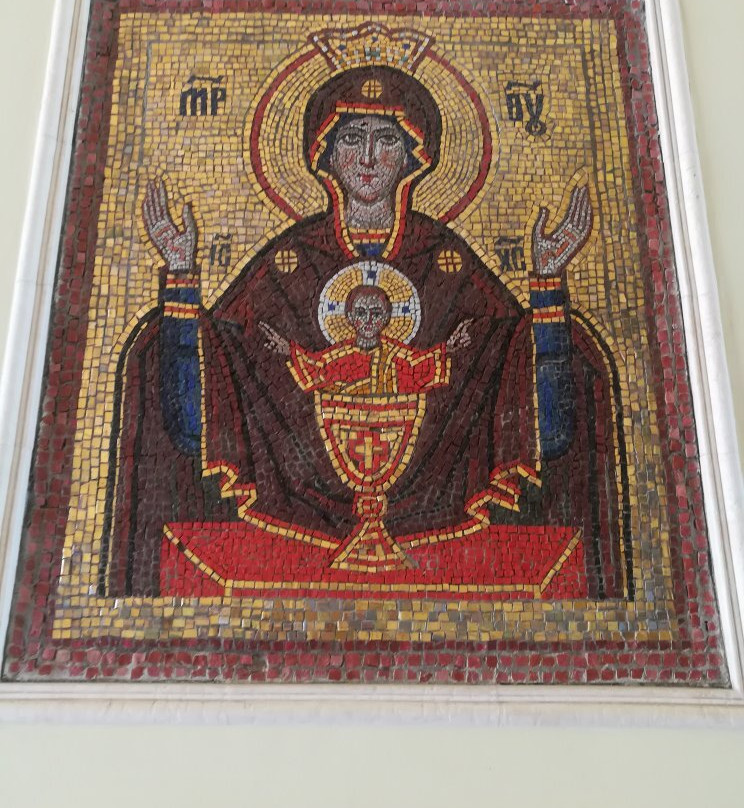 Tryokh Svyatiteley Velikikh Nadvratnaya Church-Serpukhov必去景点