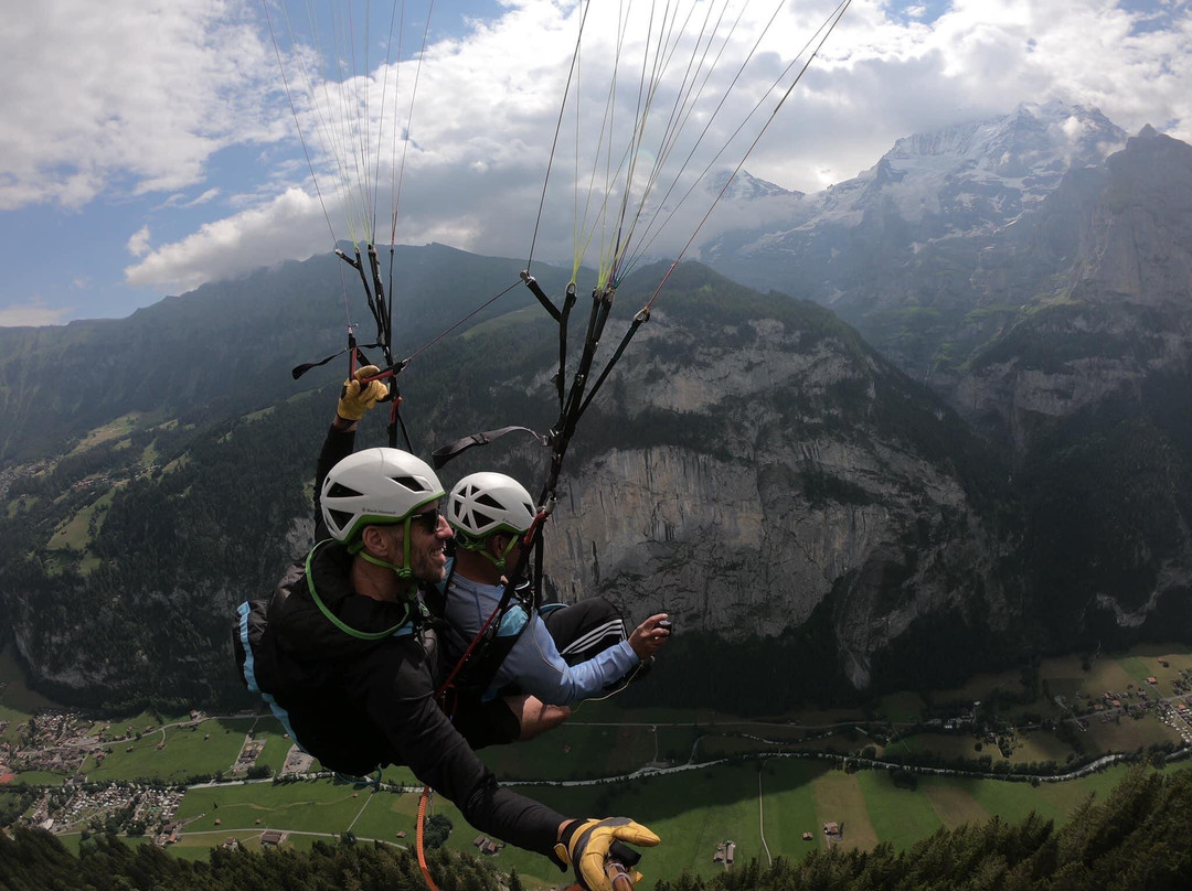 Airtime Paragliding-劳特布龙嫩必去景点