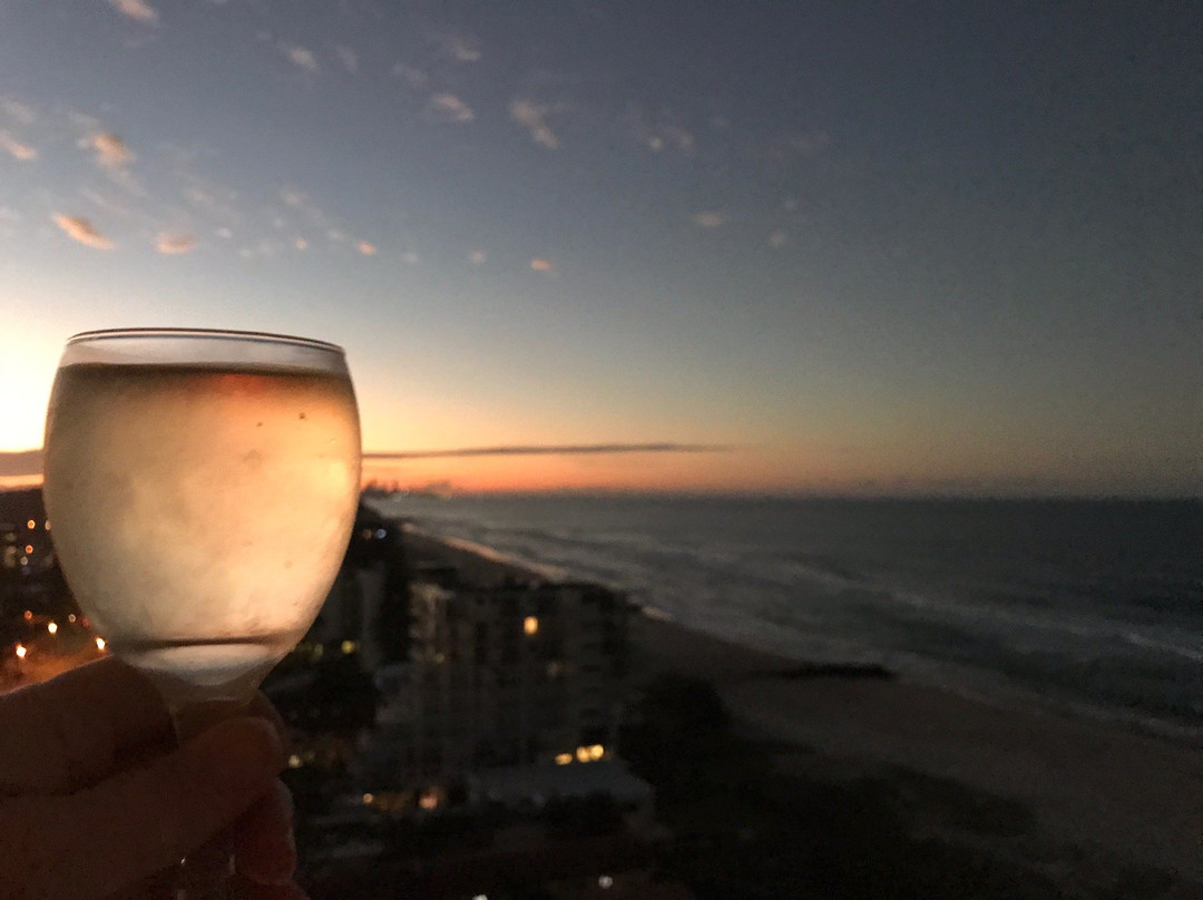 海滩上第19条大道酒店主图