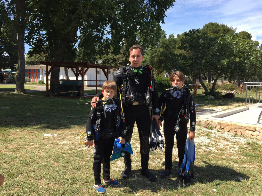 Hippocampus Diving Center-普拉必去景点