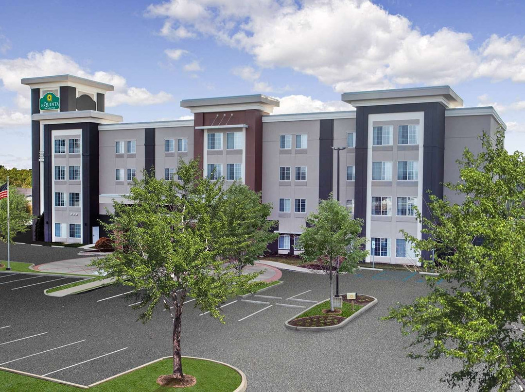 La Quinta Inn & Suites by Wyndham Columbus - Edinburgh主图