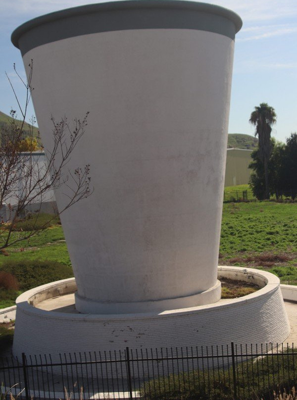 World's Largest Paper Cup-里弗赛德必去景点